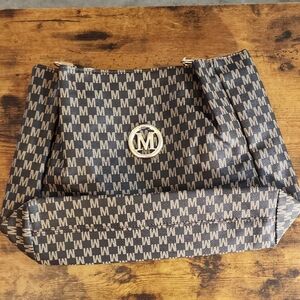 Perfect Lily Womens Vintage Inspired Black and Tan Monogram Bag
